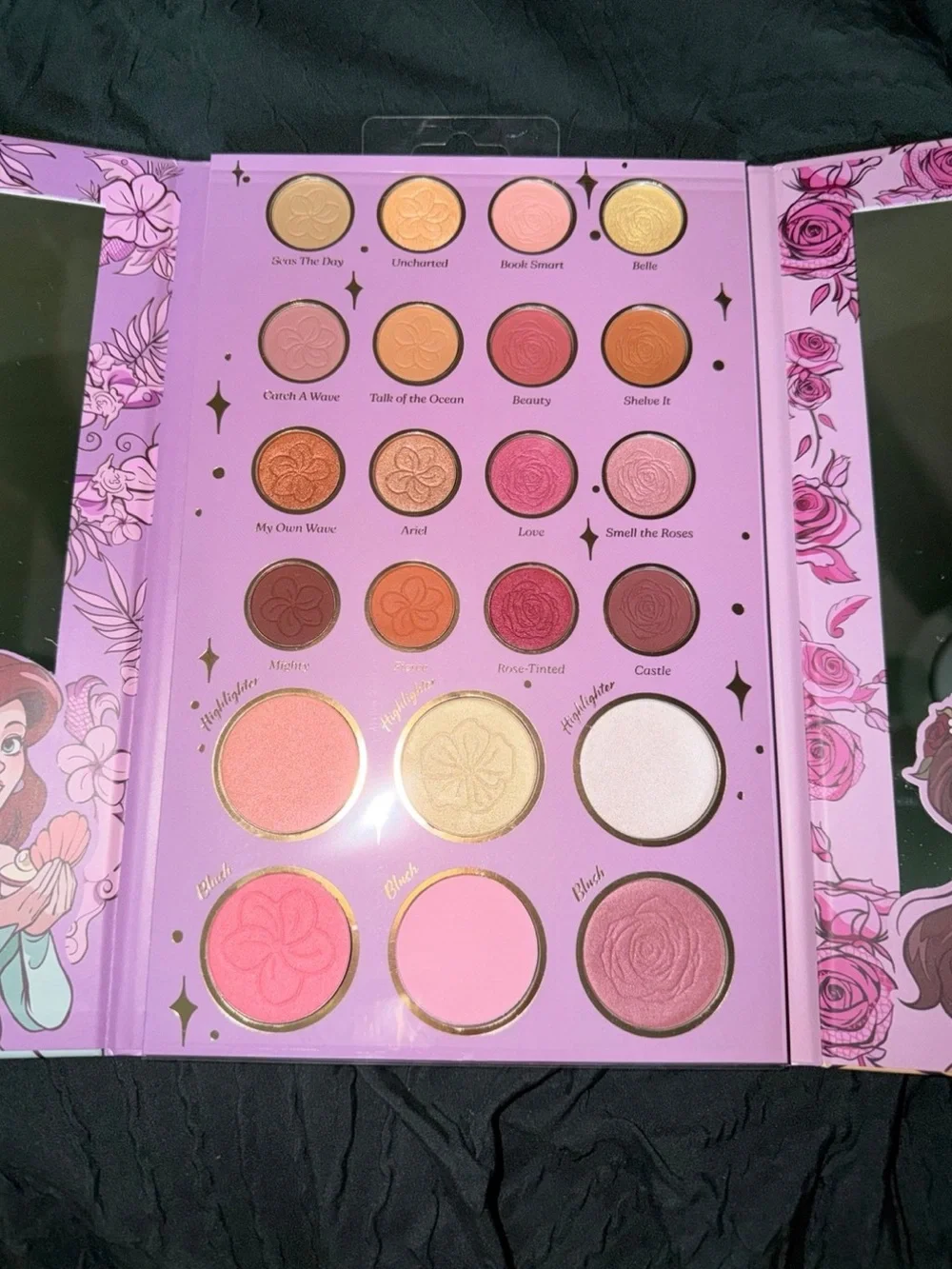 Disney Princess Two-Tone Face & Eyeshadow Palette — Mint, Yellow & Pink Artwork